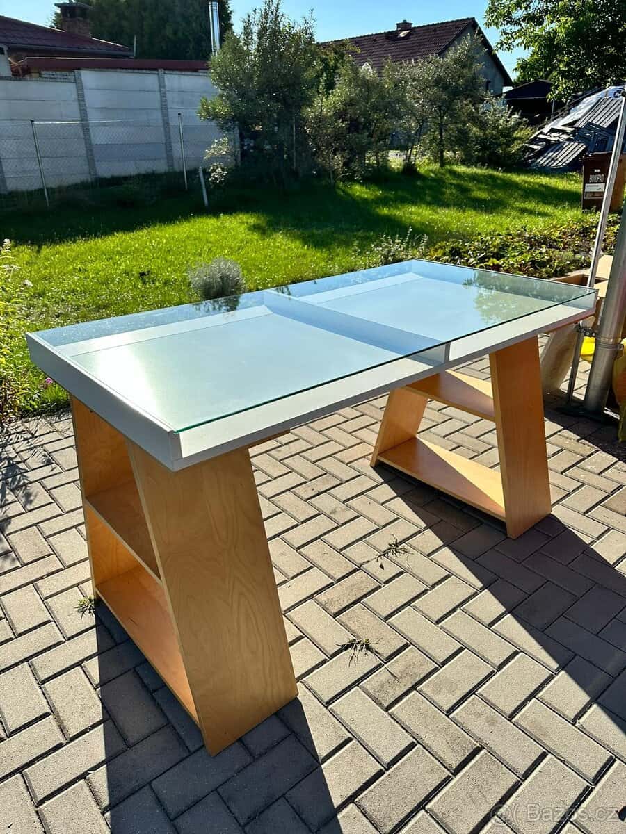 Designový stůl 2