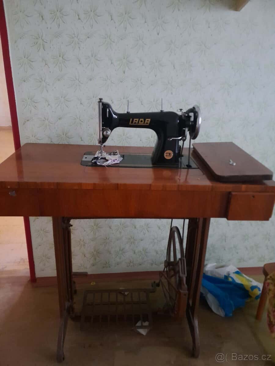 Šicí stroj 2