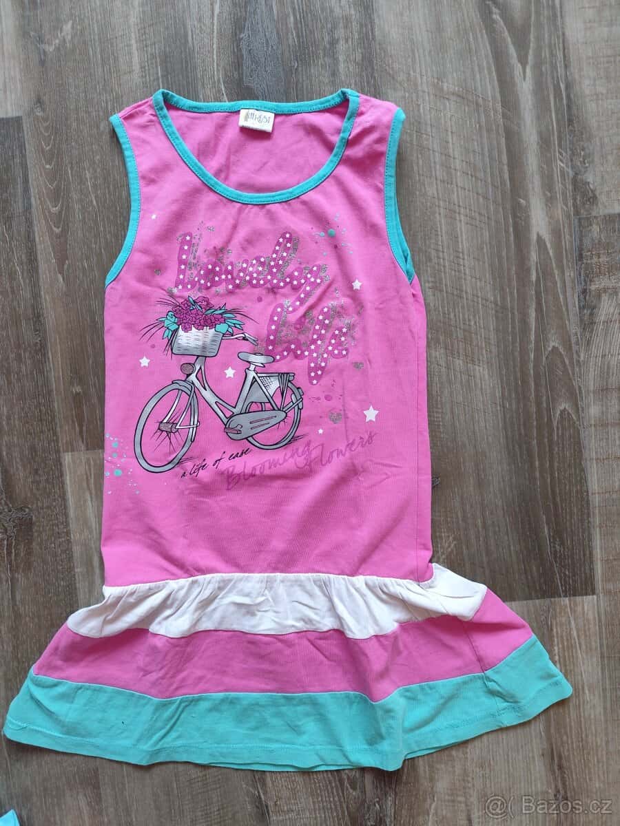 Dívčí šaty 3