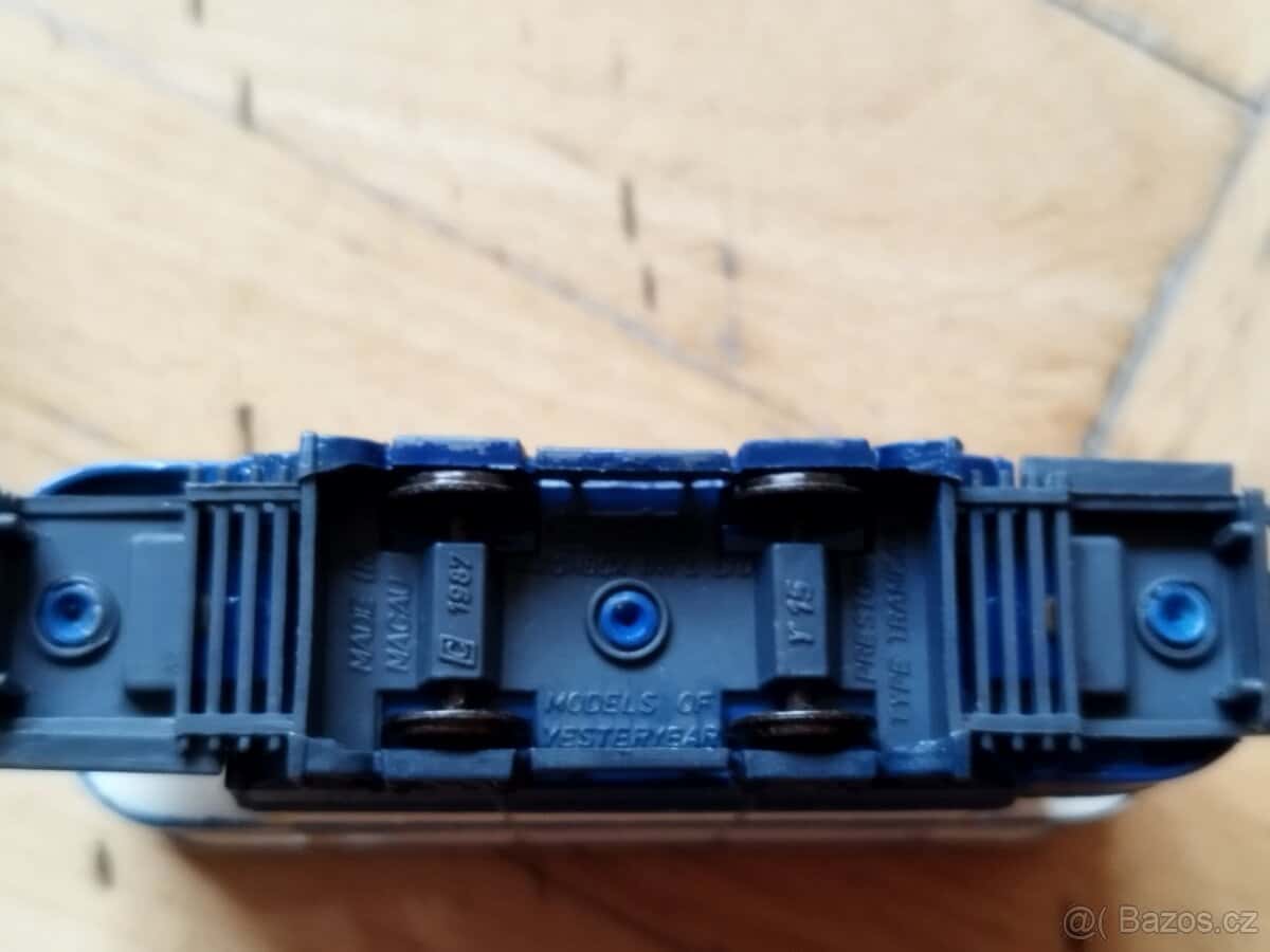 Auta modely Matchbox 15