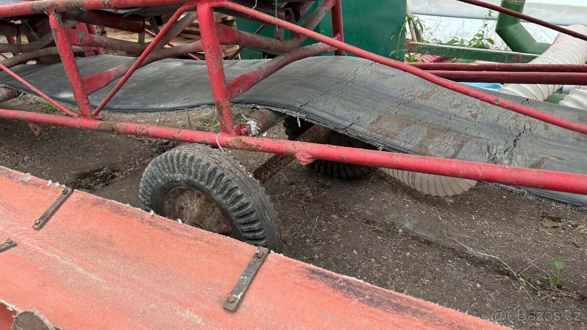 Pásový dopravník 6