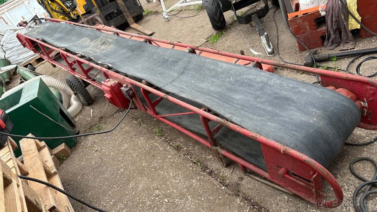 Pásový dopravník 9