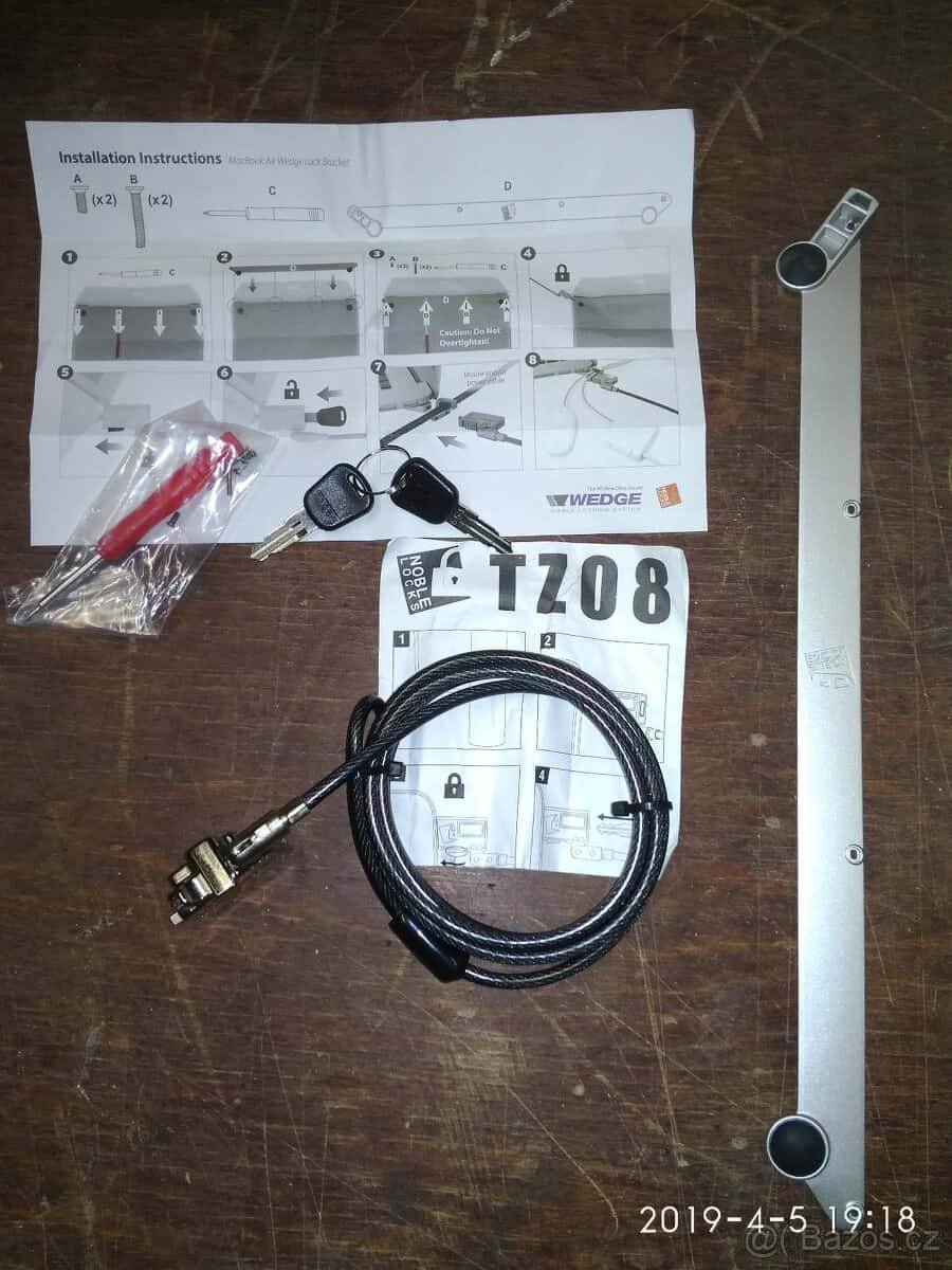 Universal Tablet Lock 2