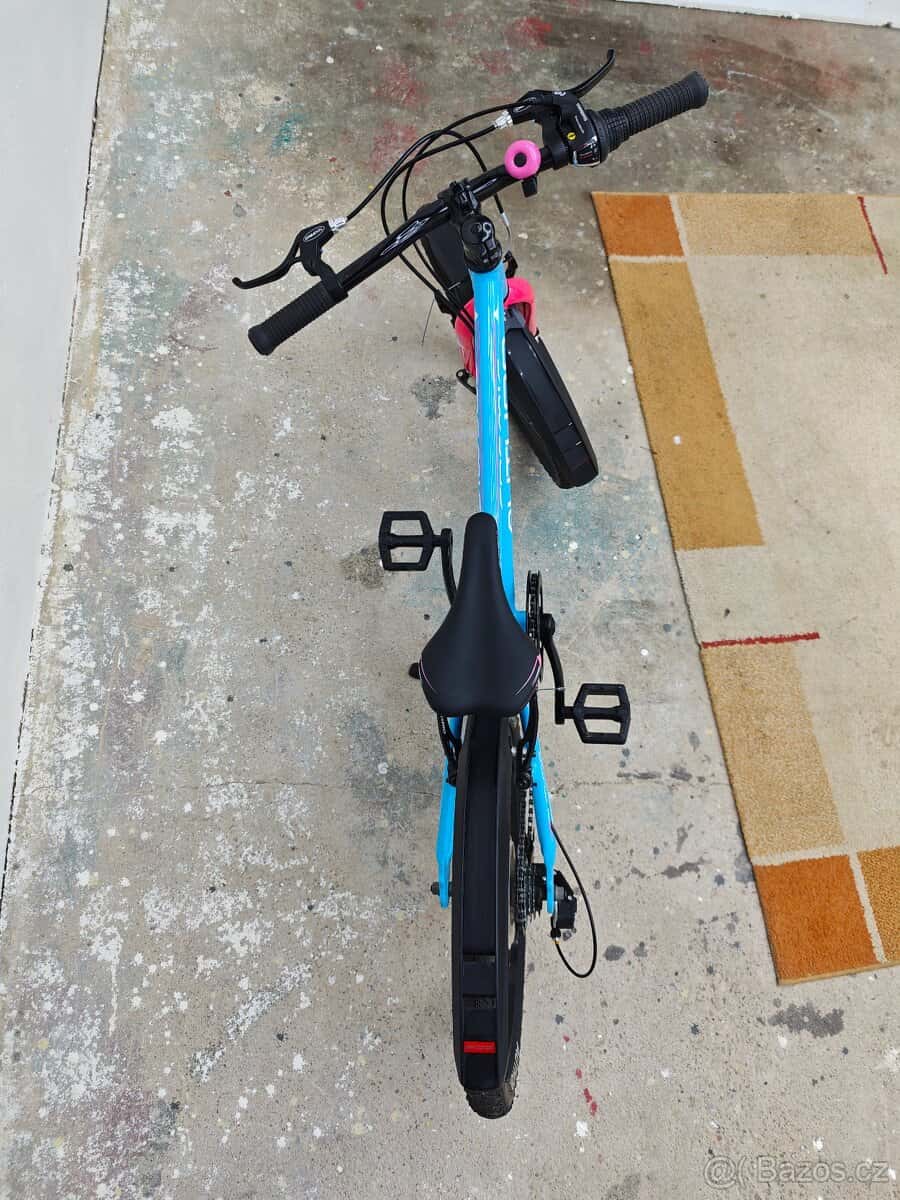 Author cosmic 20 " 3