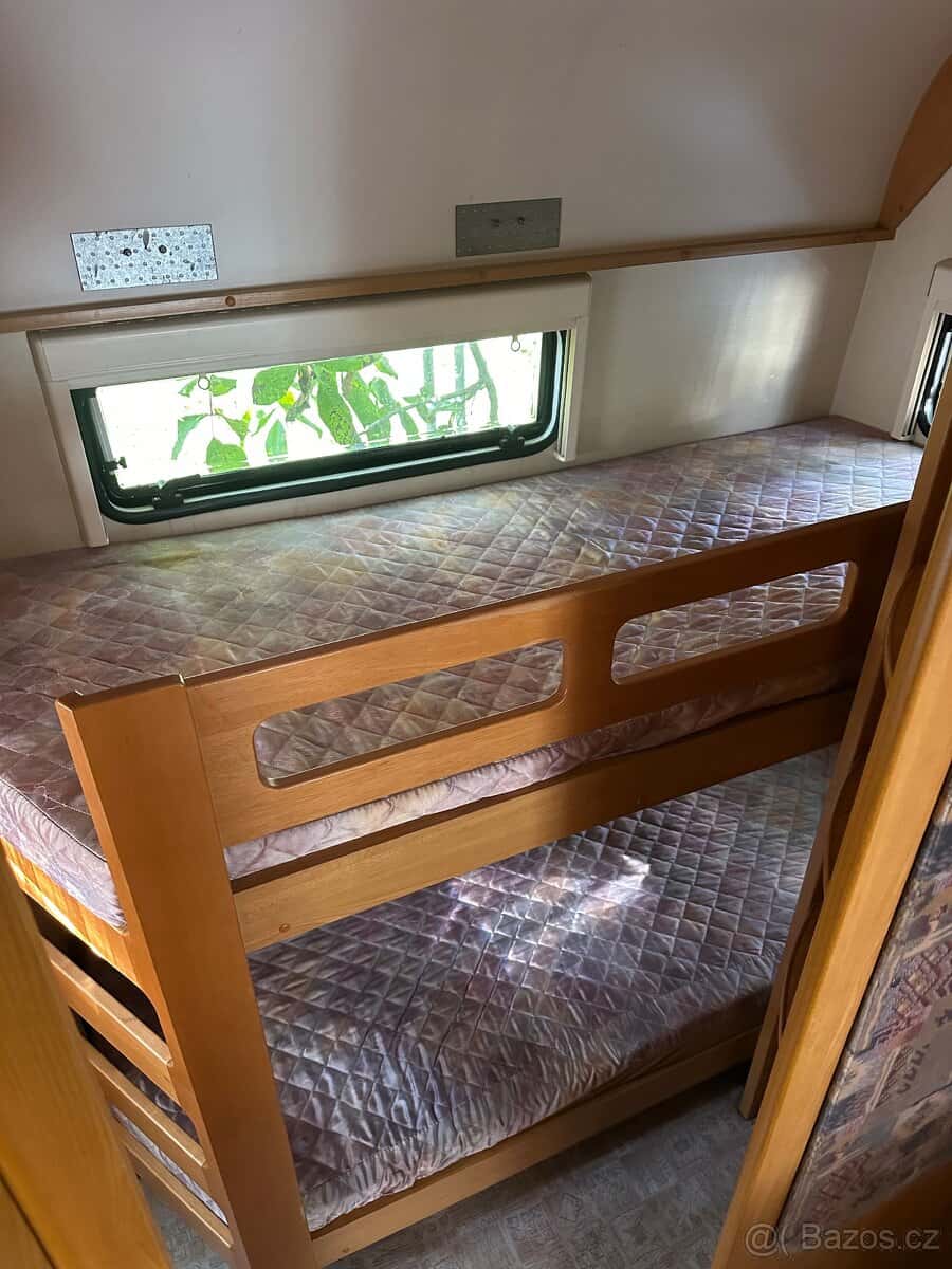 Karavan Hobby De Luxe 9