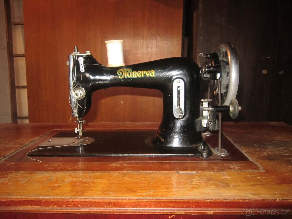 Šicí stroj Minerva 2