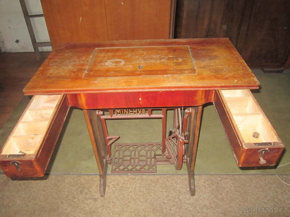 Šicí stroj Minerva 4