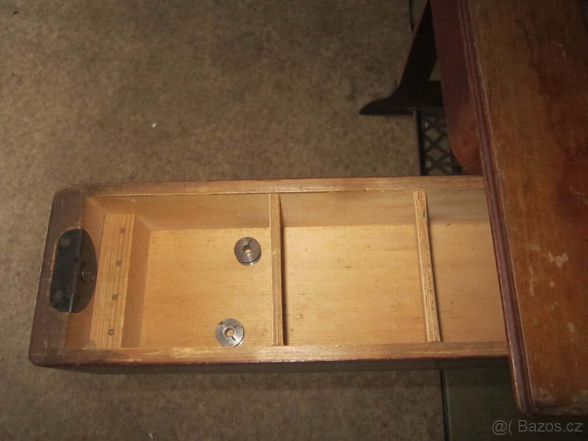 Šicí stroj Minerva 6