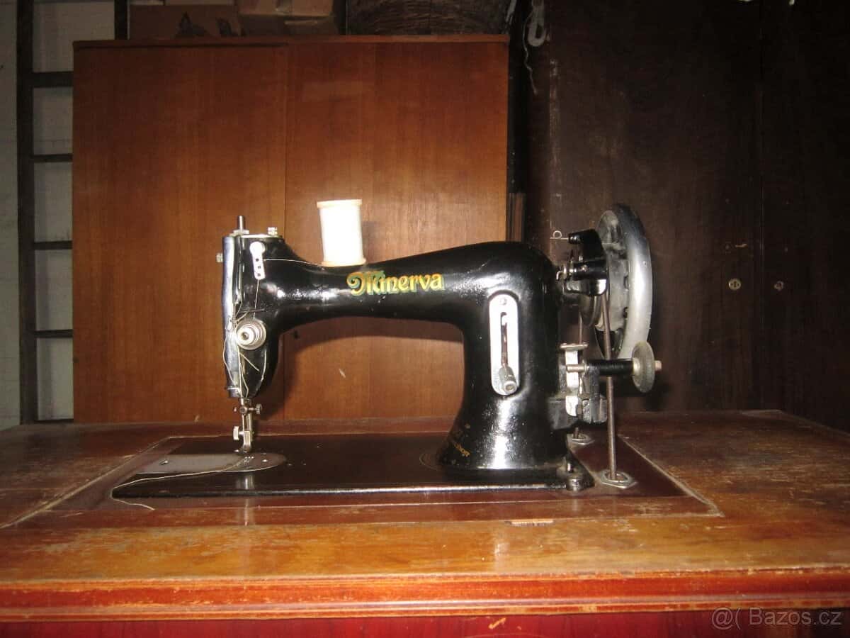 Šicí stroj Minerva 7