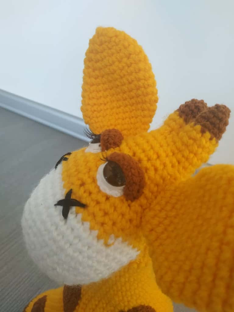 Háčkovaná žirafa 3