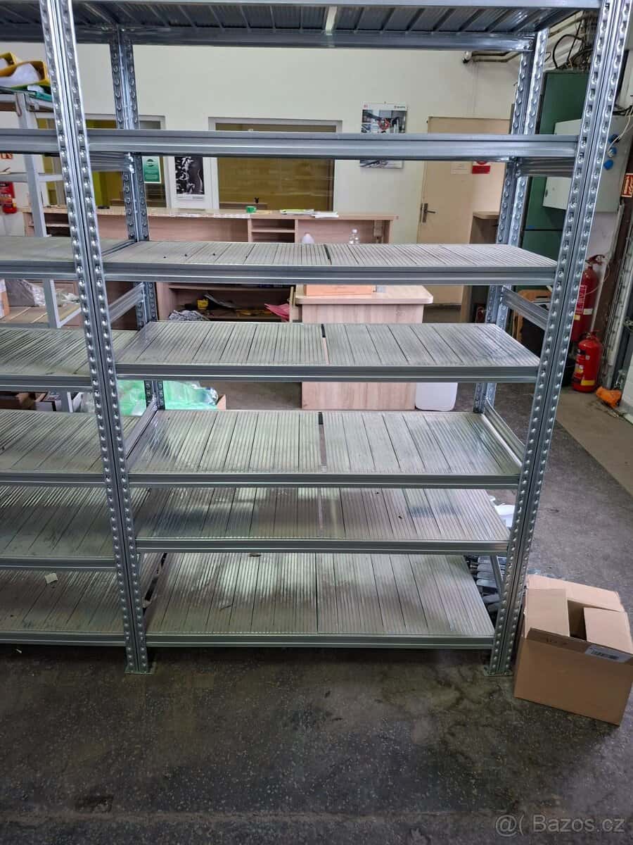 regály 5