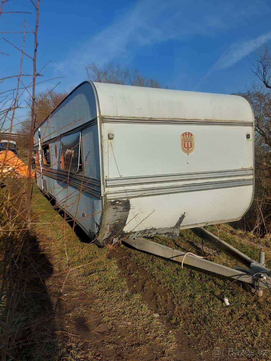 Prodám karavan 8m 3