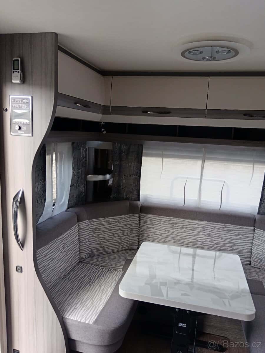 Karavan Hobby 475 20