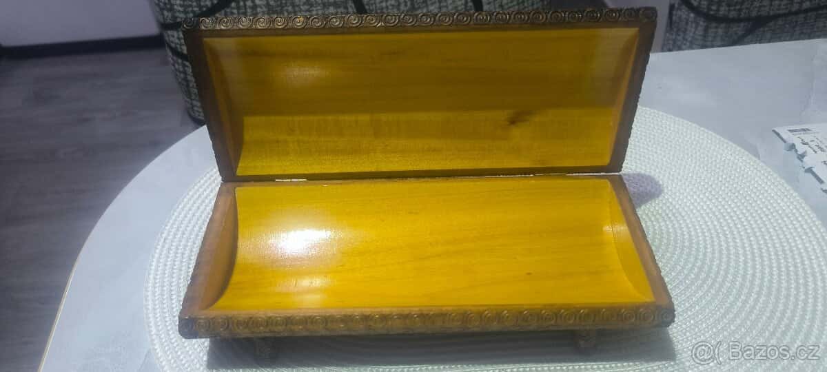 Starožitná šperkovnice 4