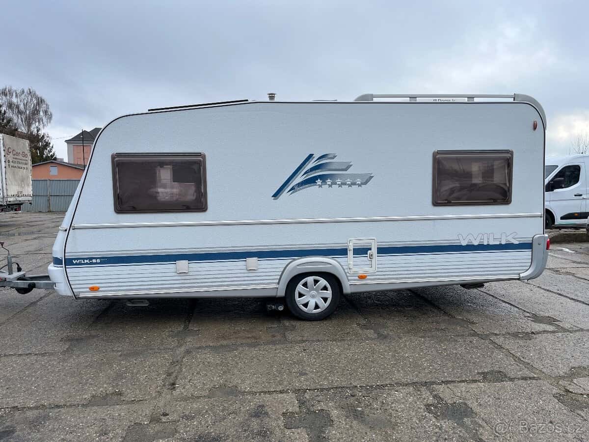 Karavan Wilk 490EU 2