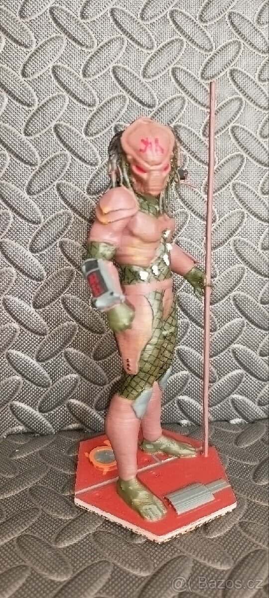 Predátor postavička 16 cm 3