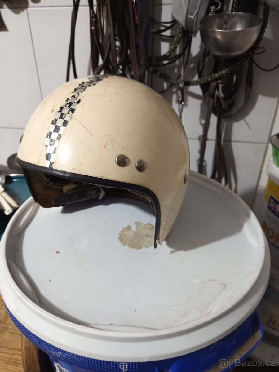 Retro přilba 1