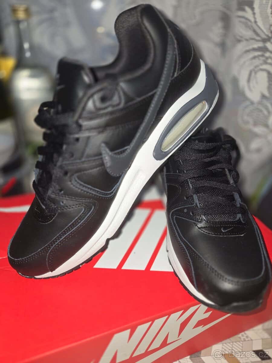 Nike air max command 2