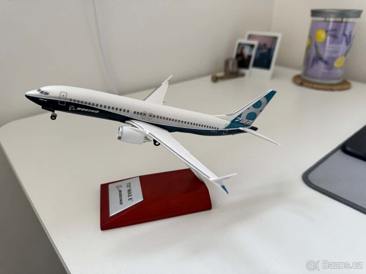 Model Boeing 737 MAX8 2