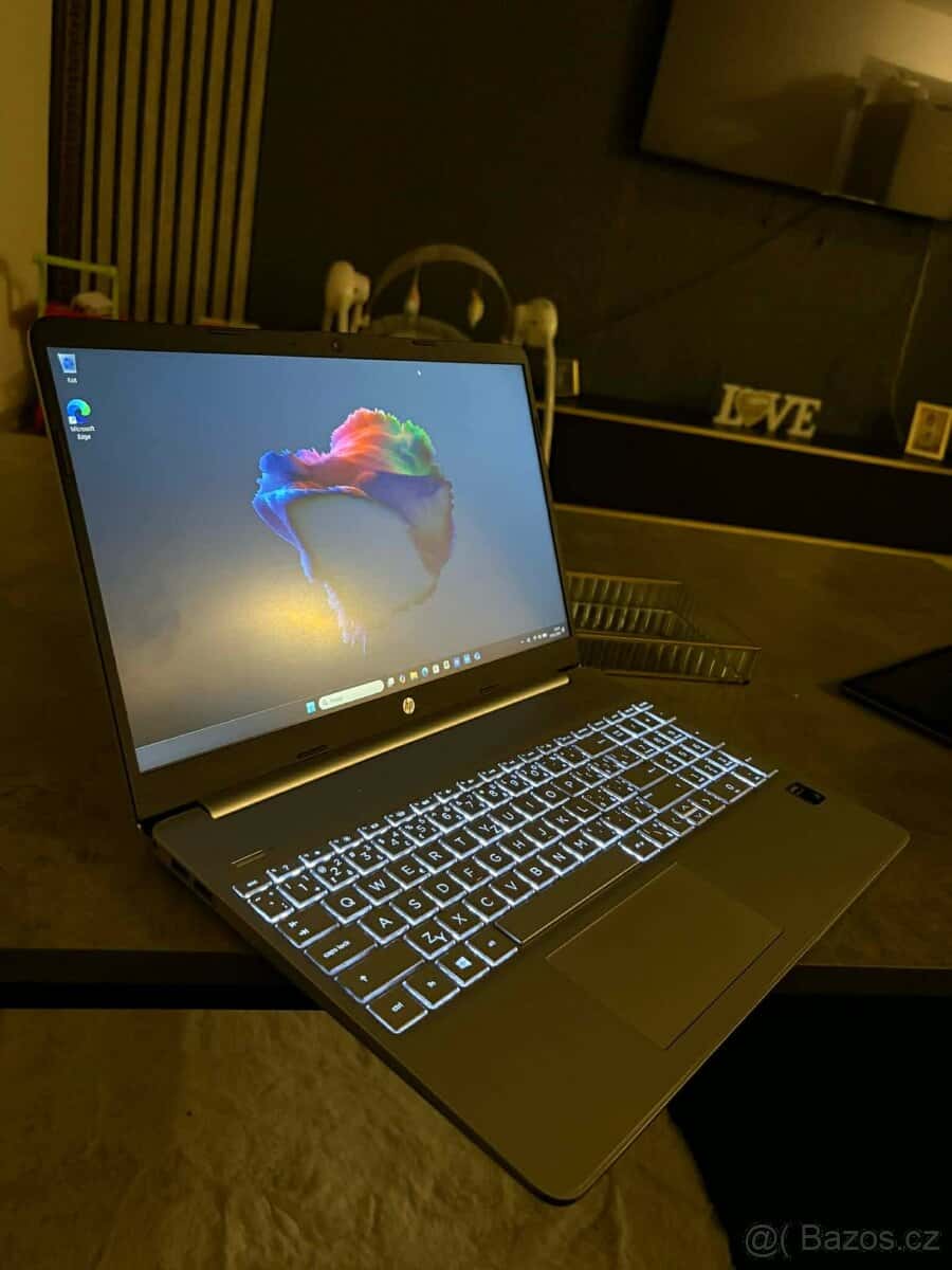 Prodám notebook Top stav. 2