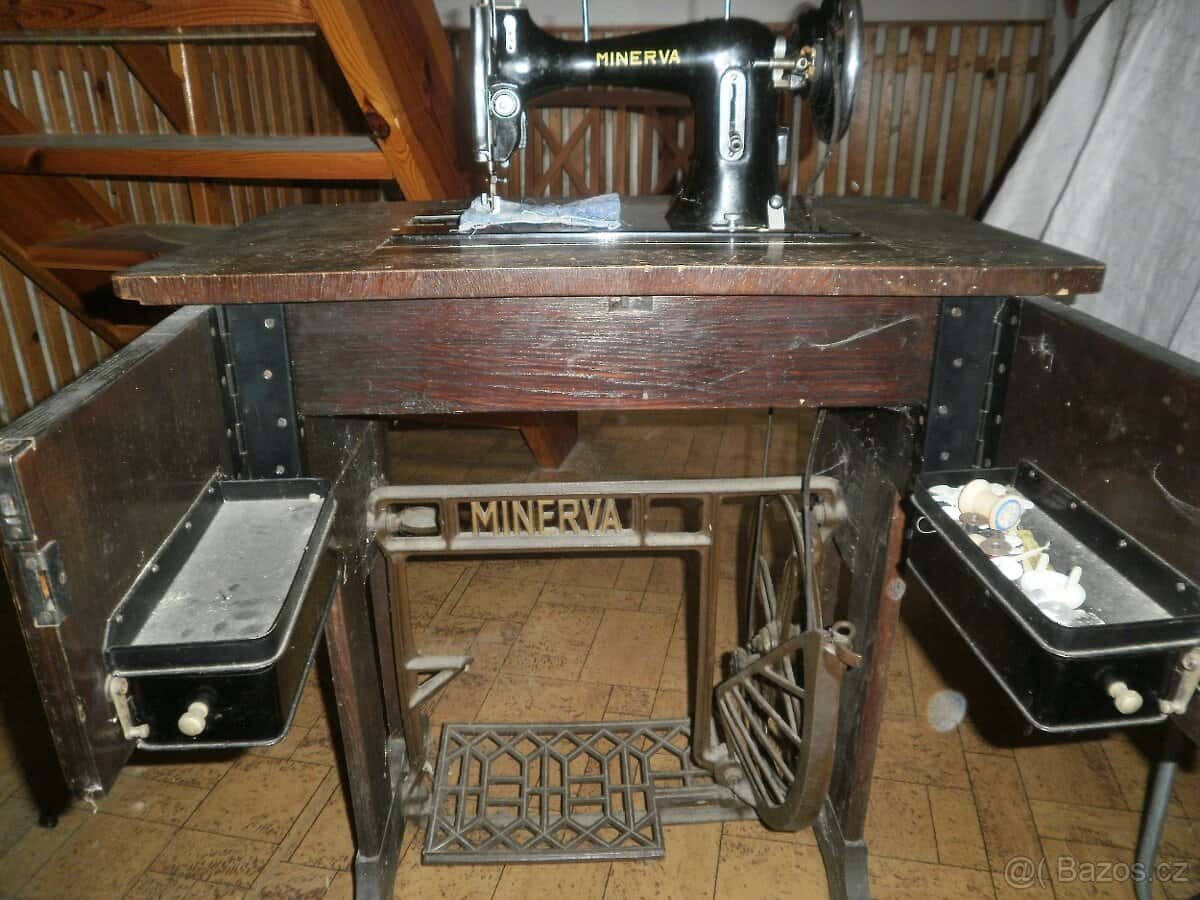 Šicí stroj Minerva 2
