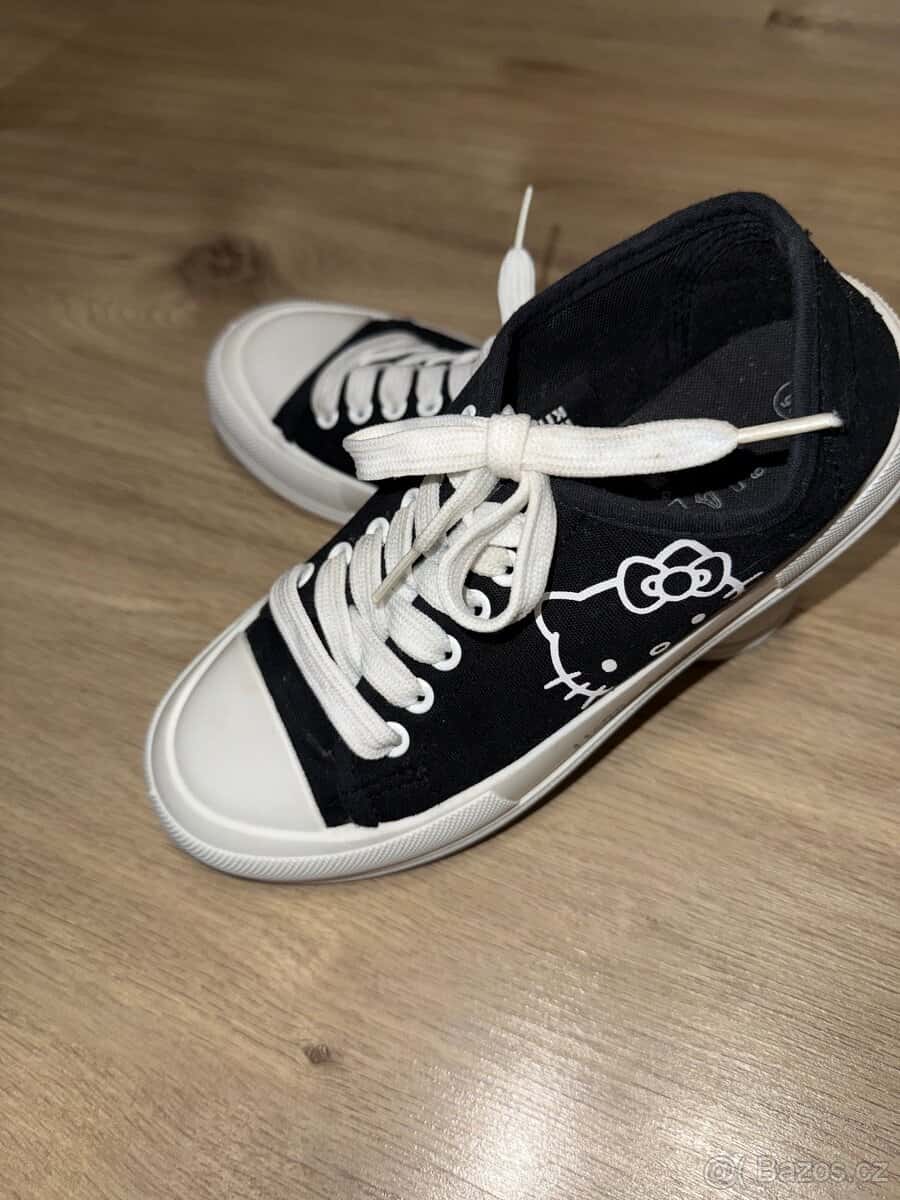 Dívčí boty Hello Kitty 2