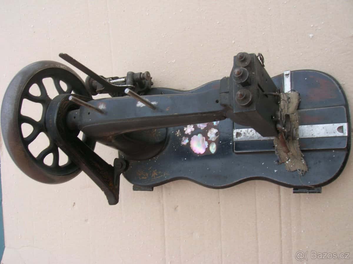 Šicí stroj Singer 3