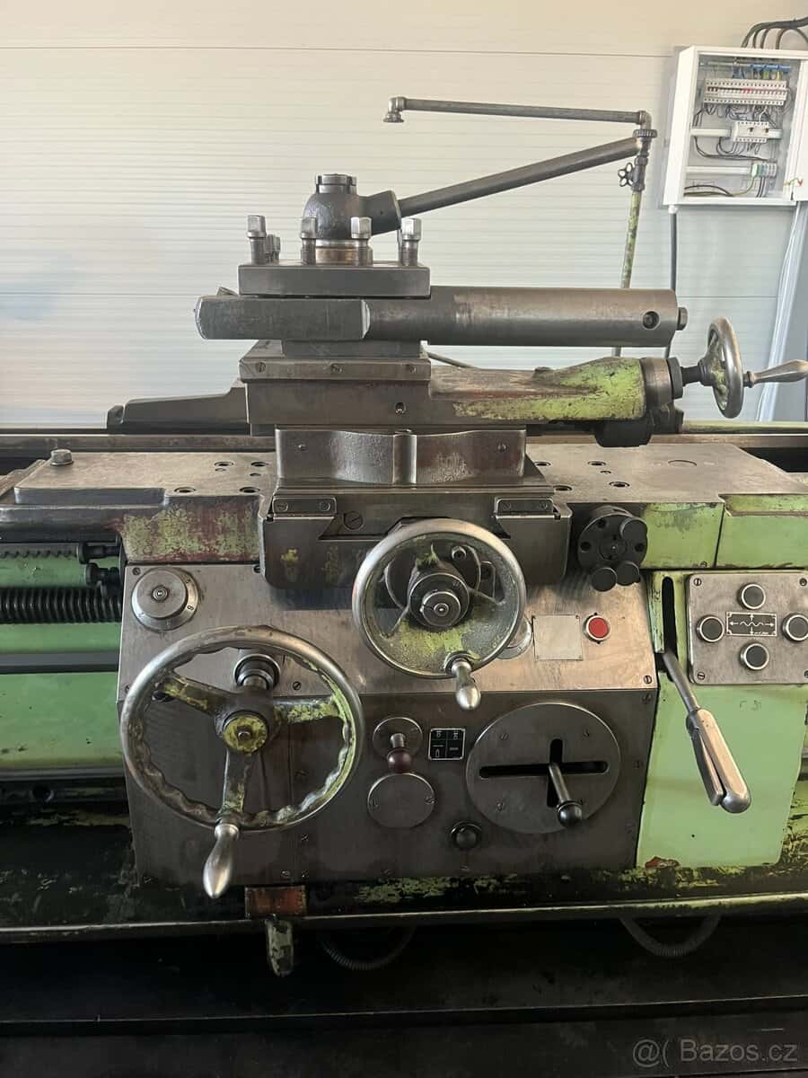 Soustruh SU63A /2000 3