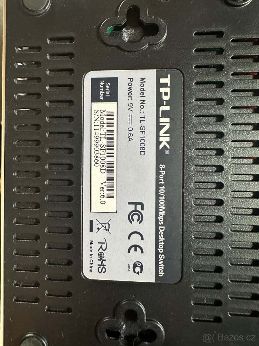 TP-Link switch SF1008D 2