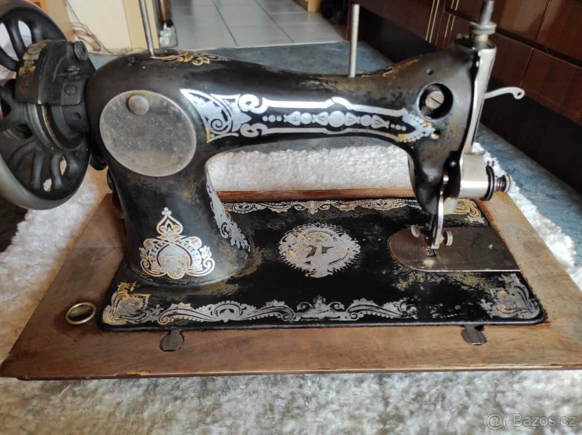Šicí stroj Singer 3
