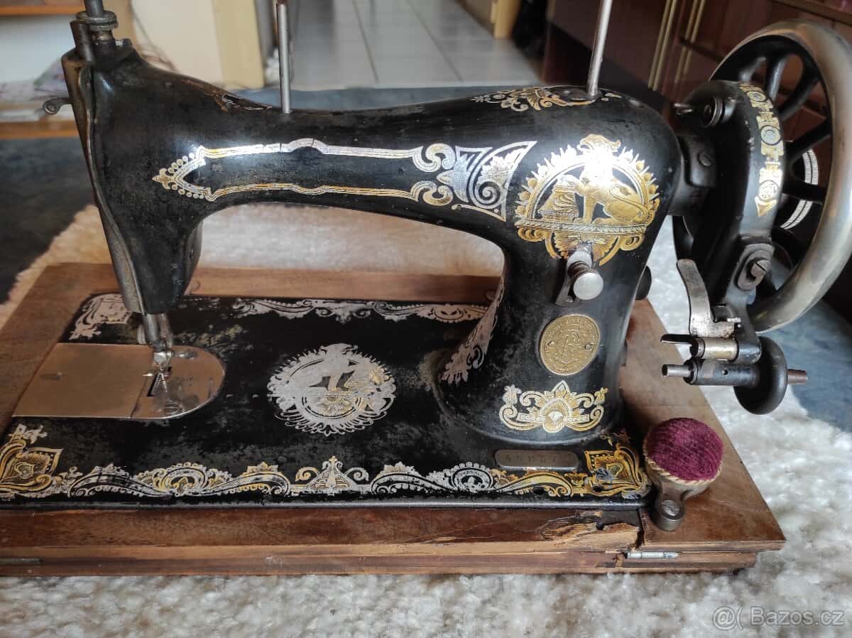 Šicí stroj Singer 4