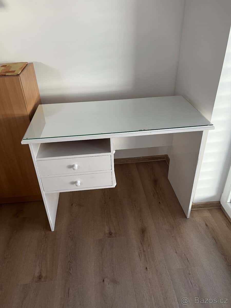 Psací stůl 1