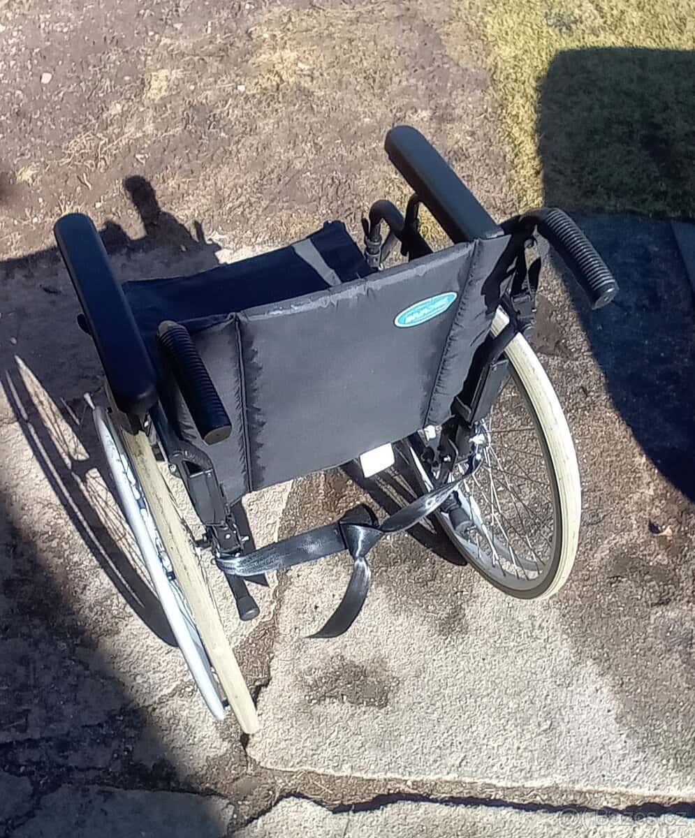 Invalidní vozík 2