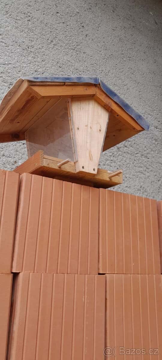Ptačí krmítko 3