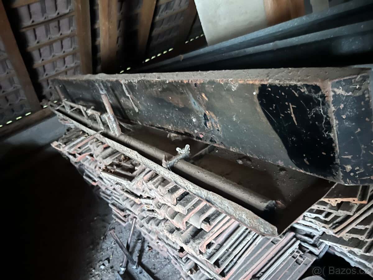 pásový dopravník 6