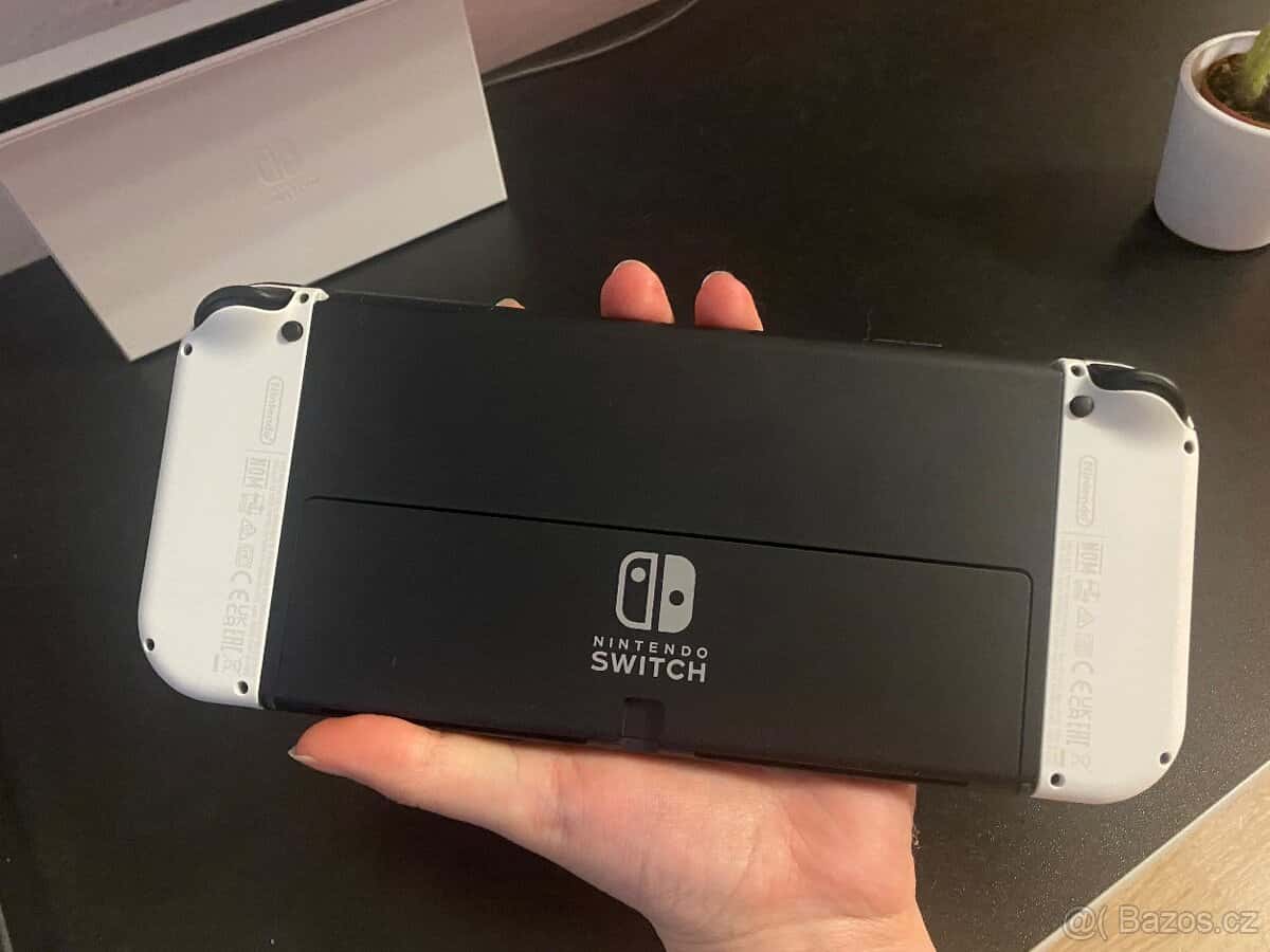 Nintendo switch oled 4