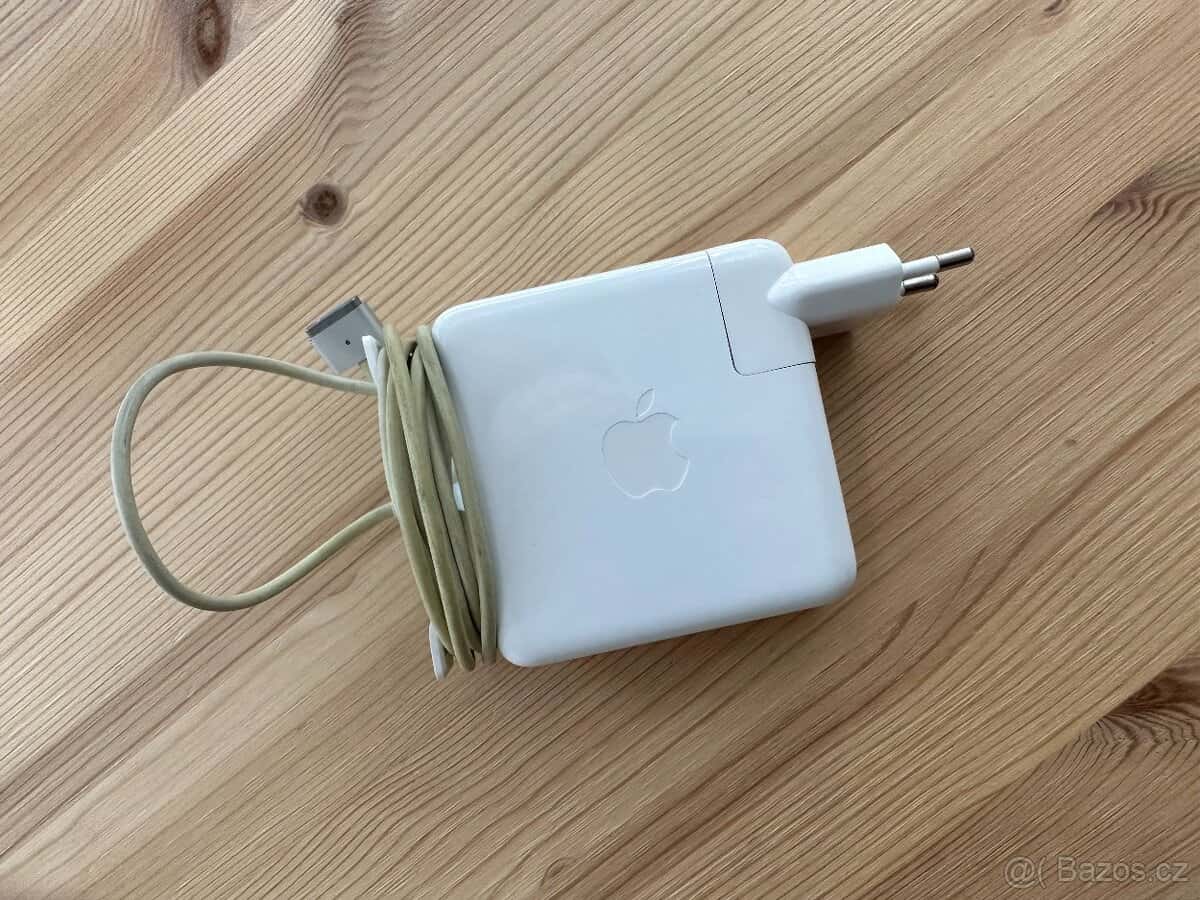 Apple MagSafe 2 nabíječka 1