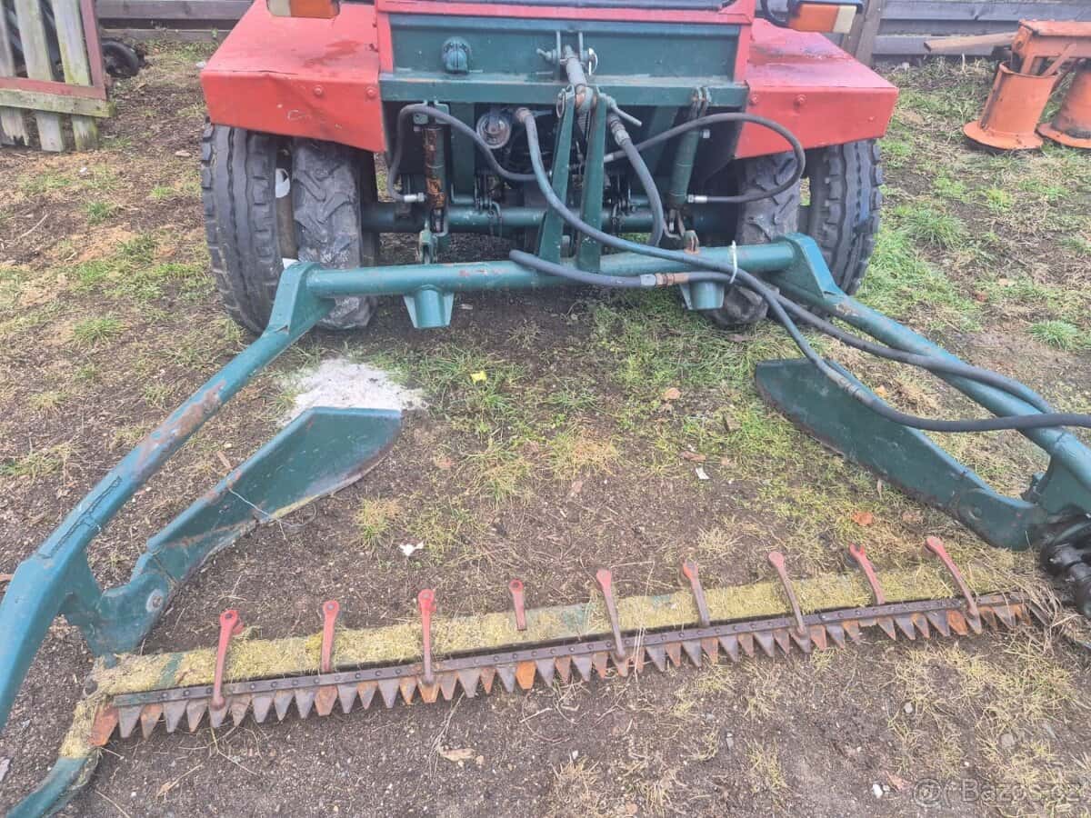 Prodám traktůrek 3