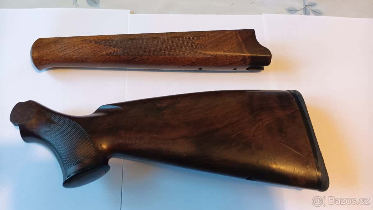 Pažba Blaser R93 levá. 3