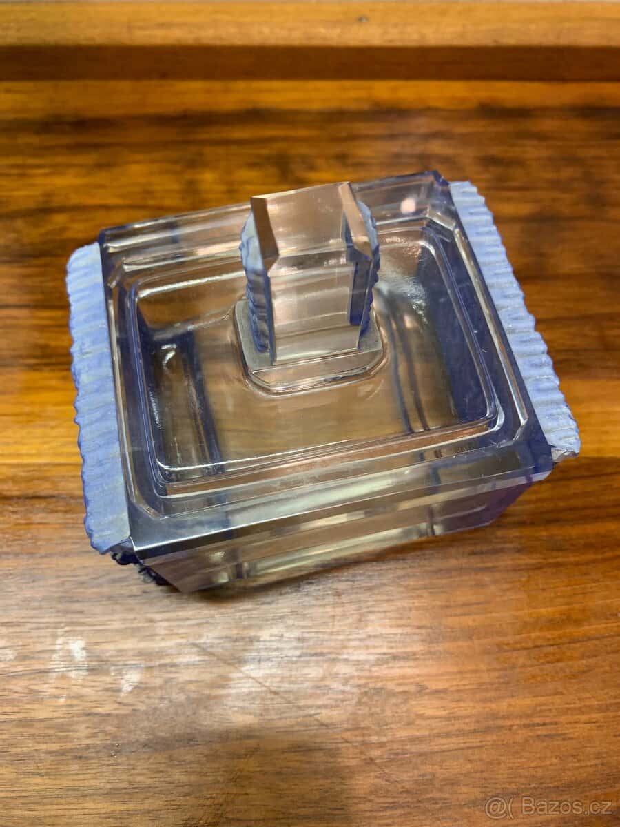 starožitné flakony 3