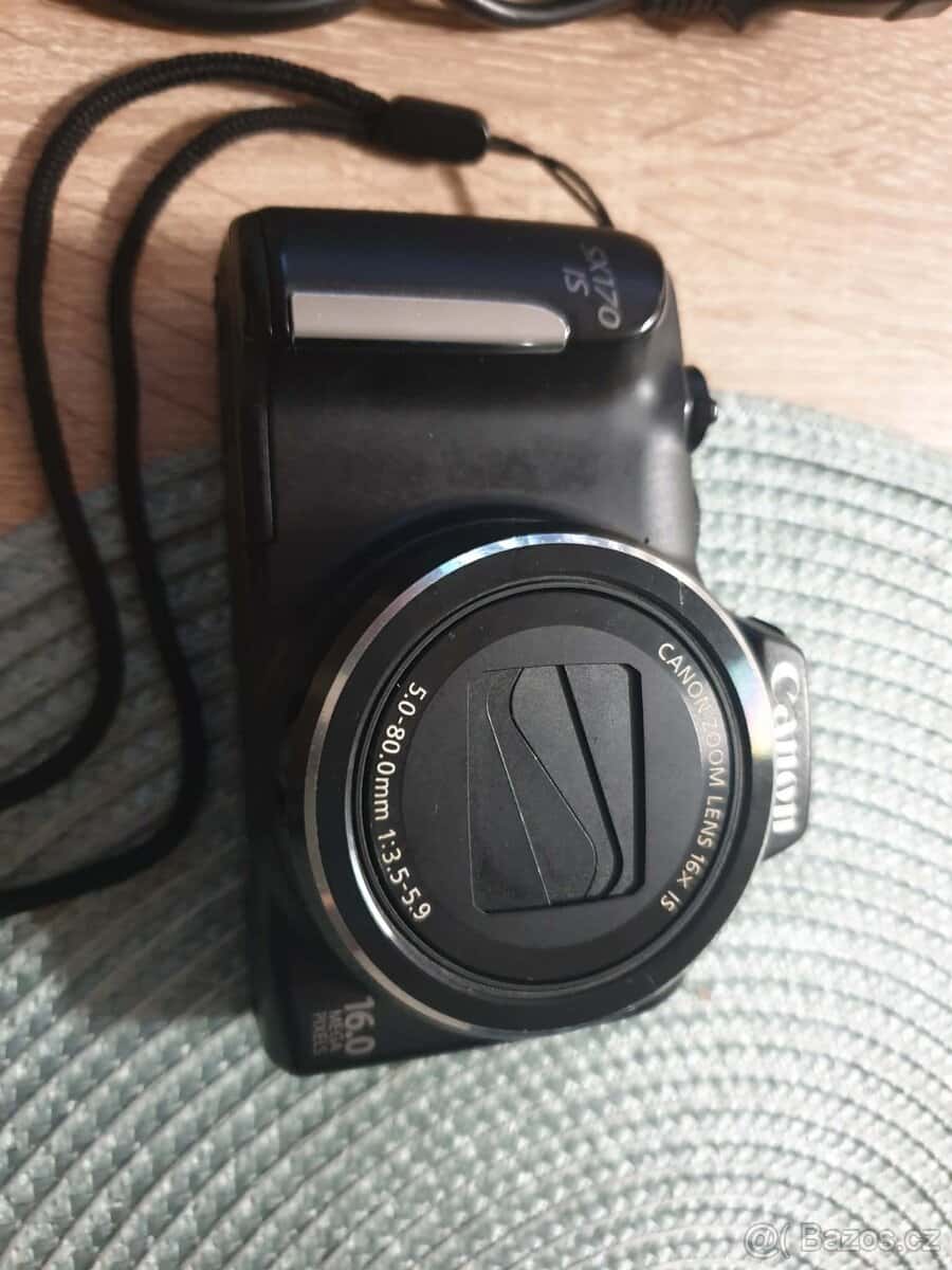 Canon Powershot camera 3