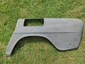 Levý zadní blatník Škoda 100