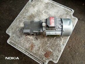 převodovka z motorem