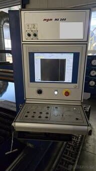 Řezací stroj OMNICUT 3100