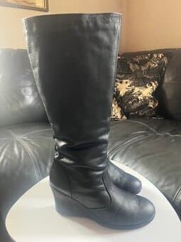 Prodám kožené kozačky Caprice