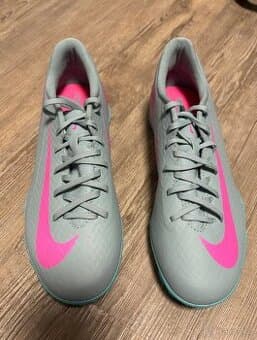 Nové turfy Nike Mercurial Vapor 16 vel. 39