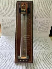 Pokladnička na zeď