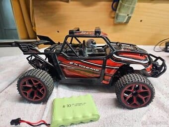 Prodám autíčko na dálkové ovládání