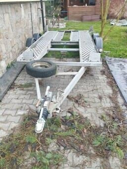 Přepravník automobilů