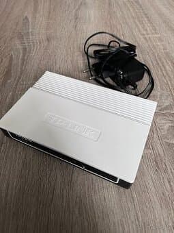 TP-LINK TL-R402M + síťový adaptér